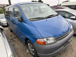 Toyota HiAce 2006 Blue