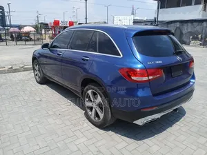 Mercedes-Benz GLC-Class 2017 Blue