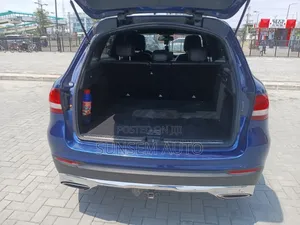 Mercedes-Benz GLC-Class 2017 Blue