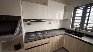 3bdrm Room & Parlour in Gra, Ajah for rent