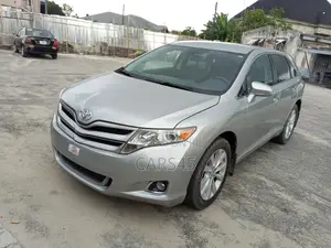 Toyota Venza 2016 Silver