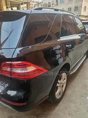 Mercedes-Benz M Class ML350 4dr SUV (3.5L 6cyl 7A) 2015 Black