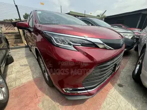Toyota Sienna 2021 Red
