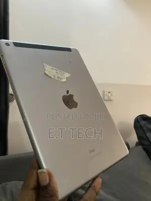 Apple iPad 9.7 32 GB Silver