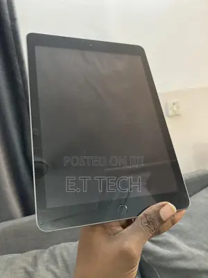 Apple iPad 9.7 32 GB Silver
