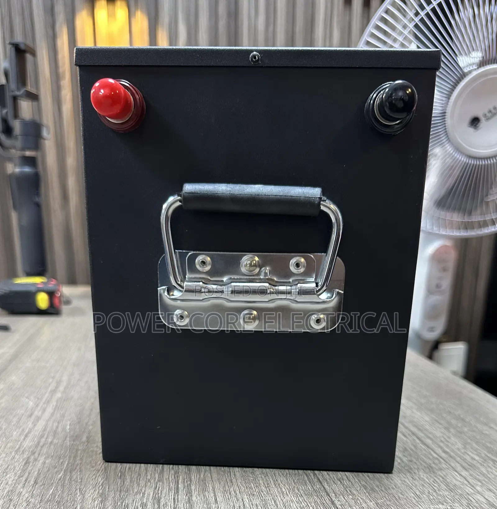 200a (2.4kwh) SLP Lithium Ion Battery 12v