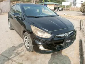 Hyundai Accent 2011 Black