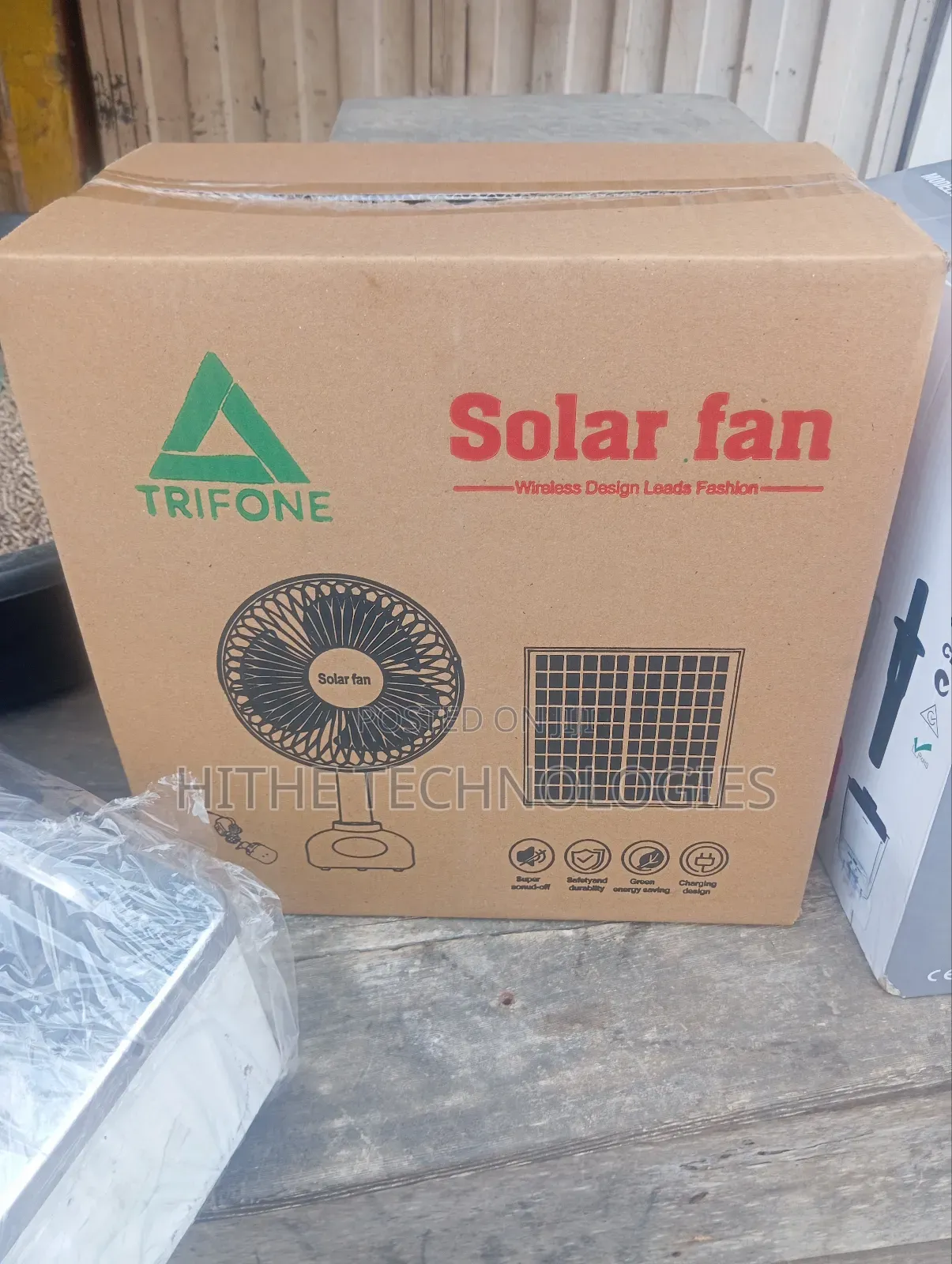 Trifone Solar Table Fan