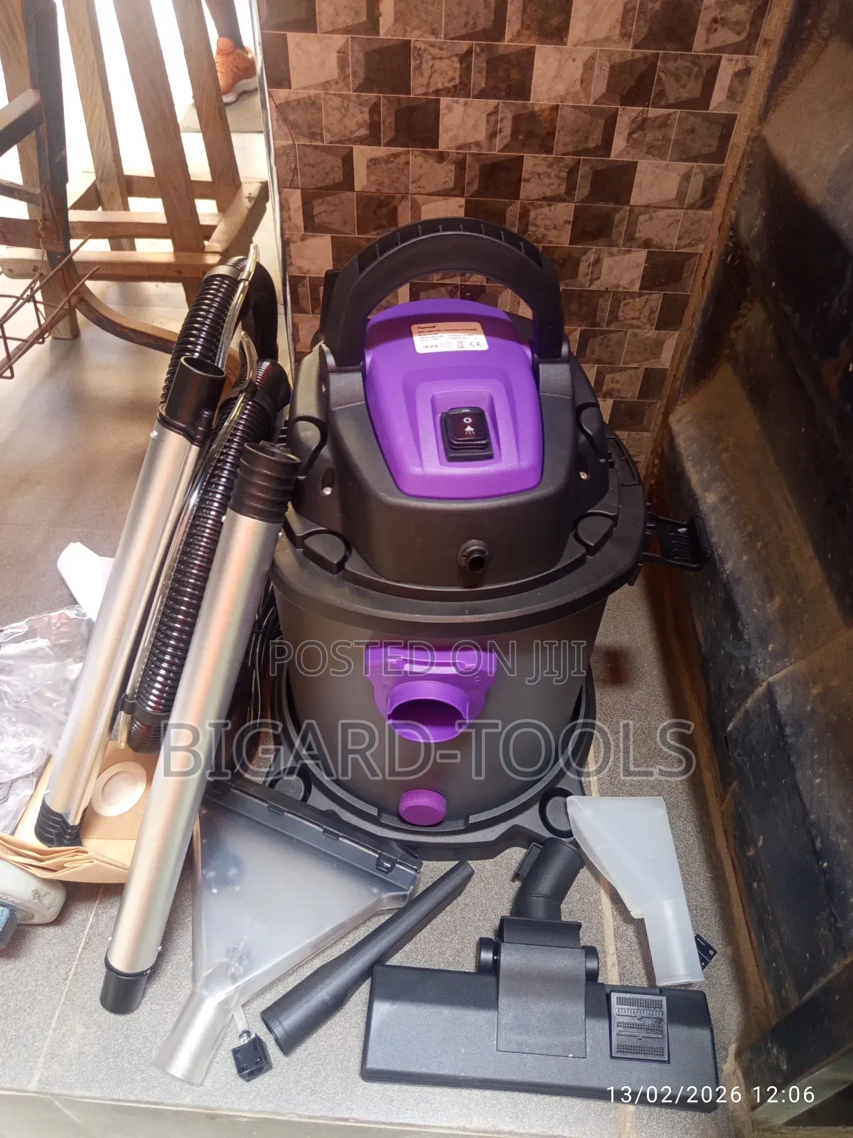 Vacuum Cleaner (20l)