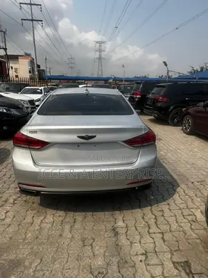 Hyundai Genesis 3.8 4dr Sedan (3.8L 6cyl 8A) 2015 Silver
