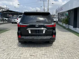 Lexus LX 2017 Black