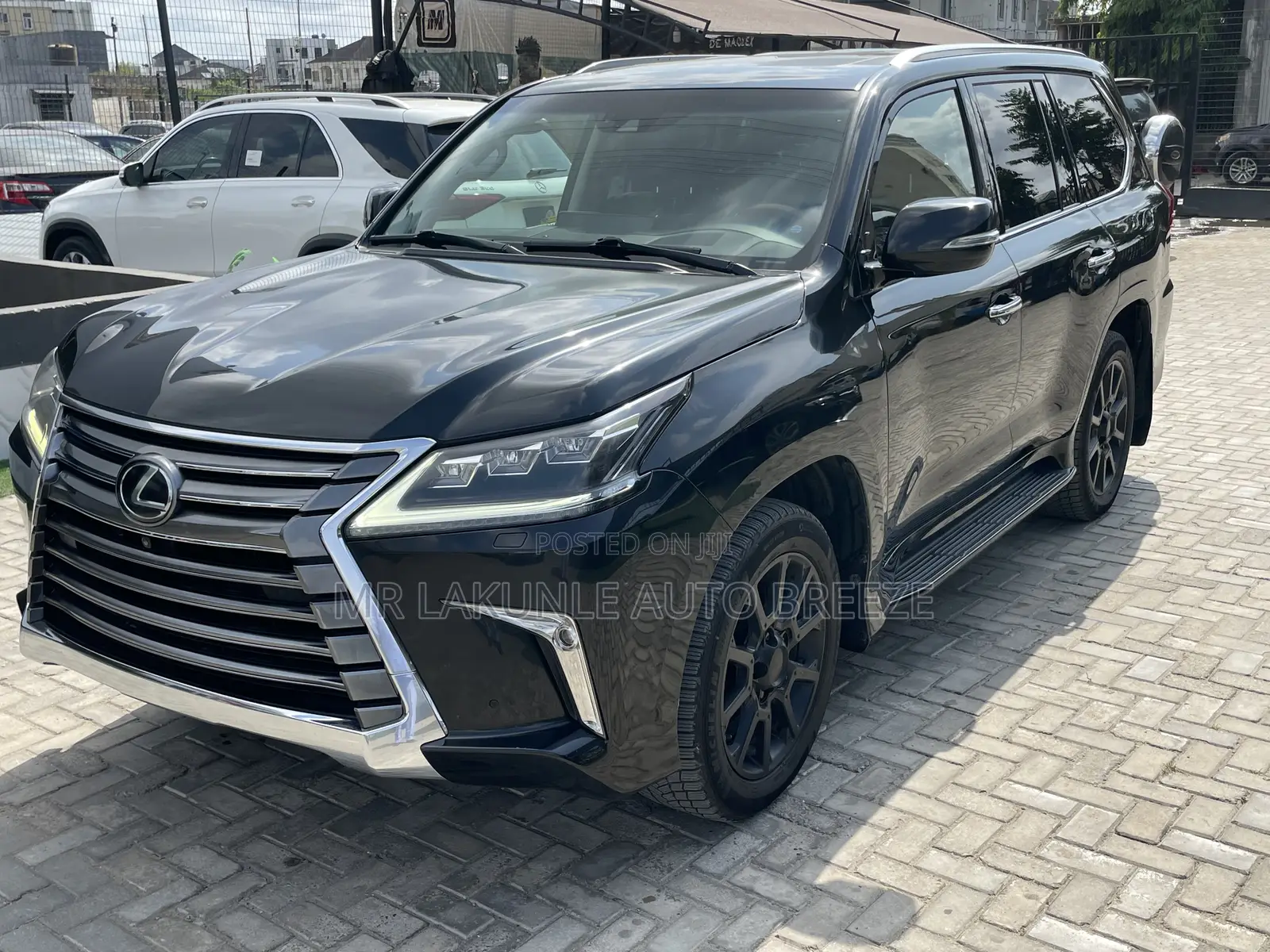 Lexus LX 2017 Black