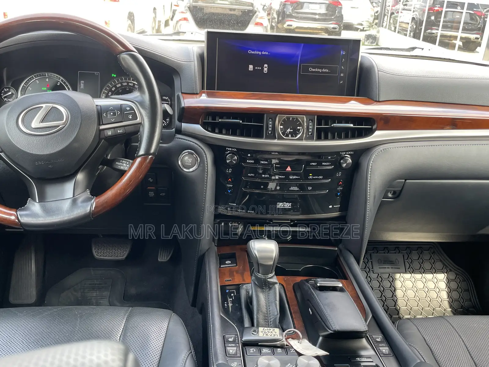 Lexus LX 2017 Black