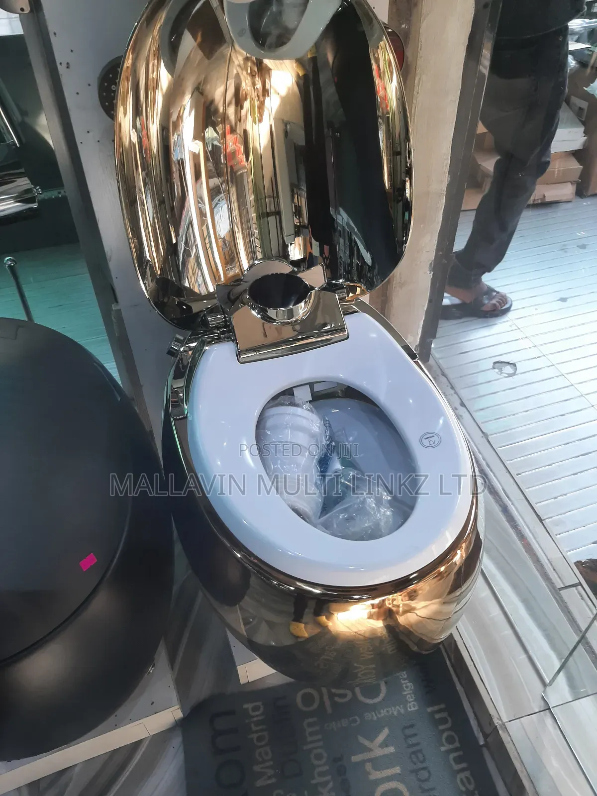 Touchless And Talking Control Wc