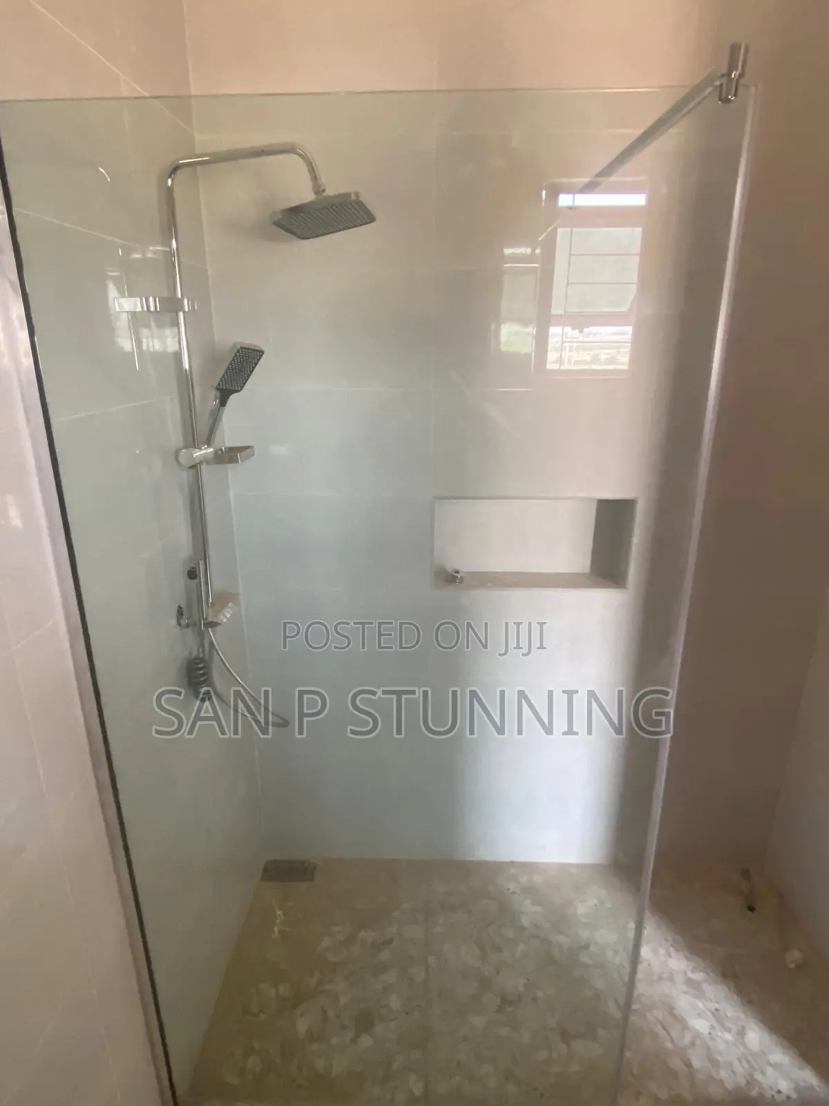 Bathroom Glass Partition (Shower Cubicle)