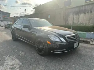 Mercedes-Benz E350 2011 Black