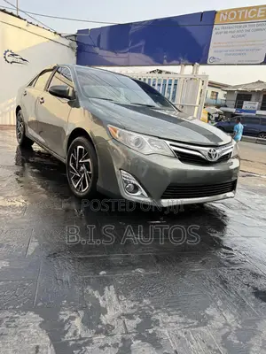 Toyota Camry LE 4dr Sedan (2.5L 4cyl 6A) 2013 Green