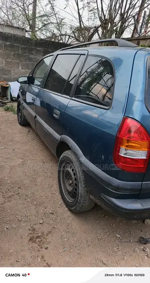 Opel Zafira 2002 Blue