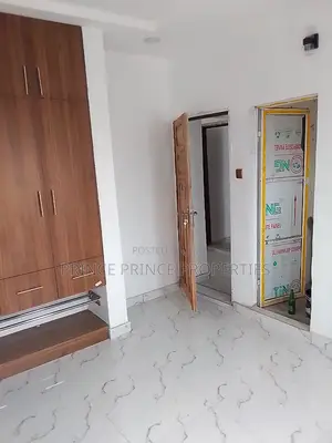 Furnished 2bdrm Block of Flats in Surulere for rent