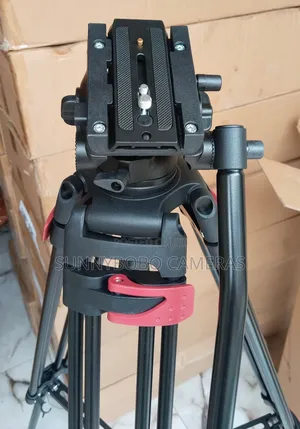 Heavy Duty Tripod Stand