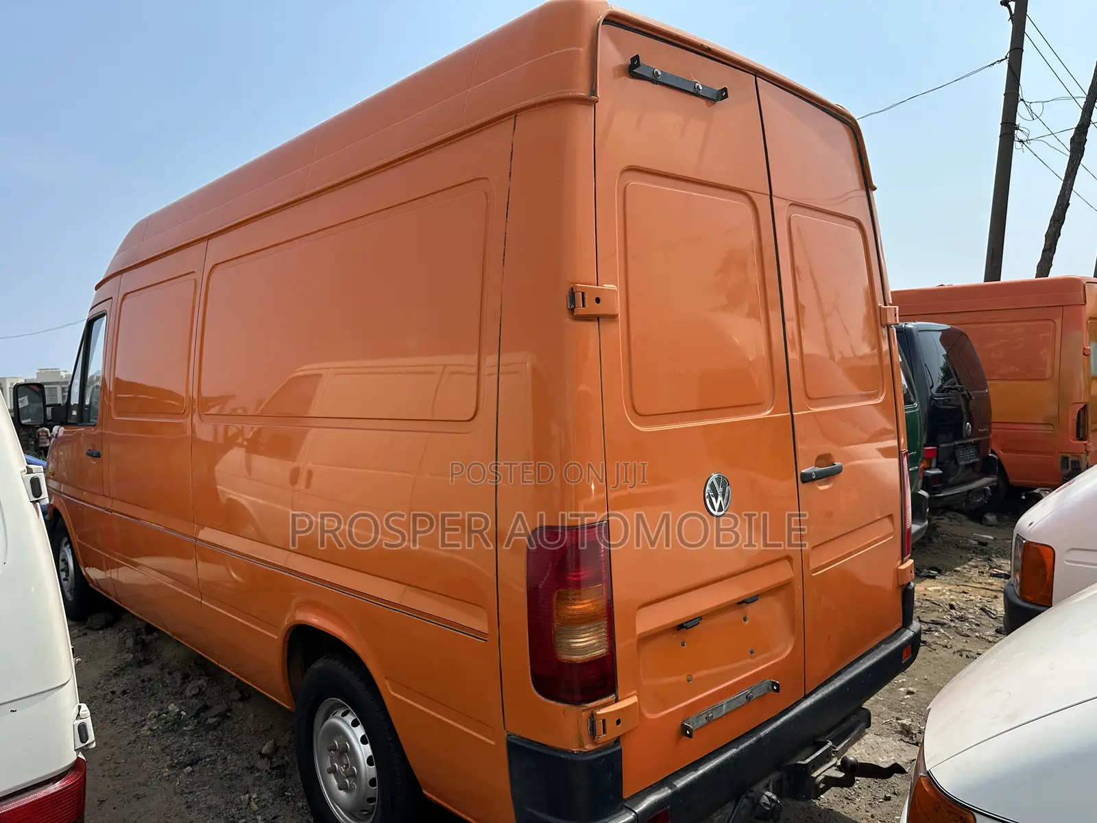 Volkswagen LT 2013 Orange