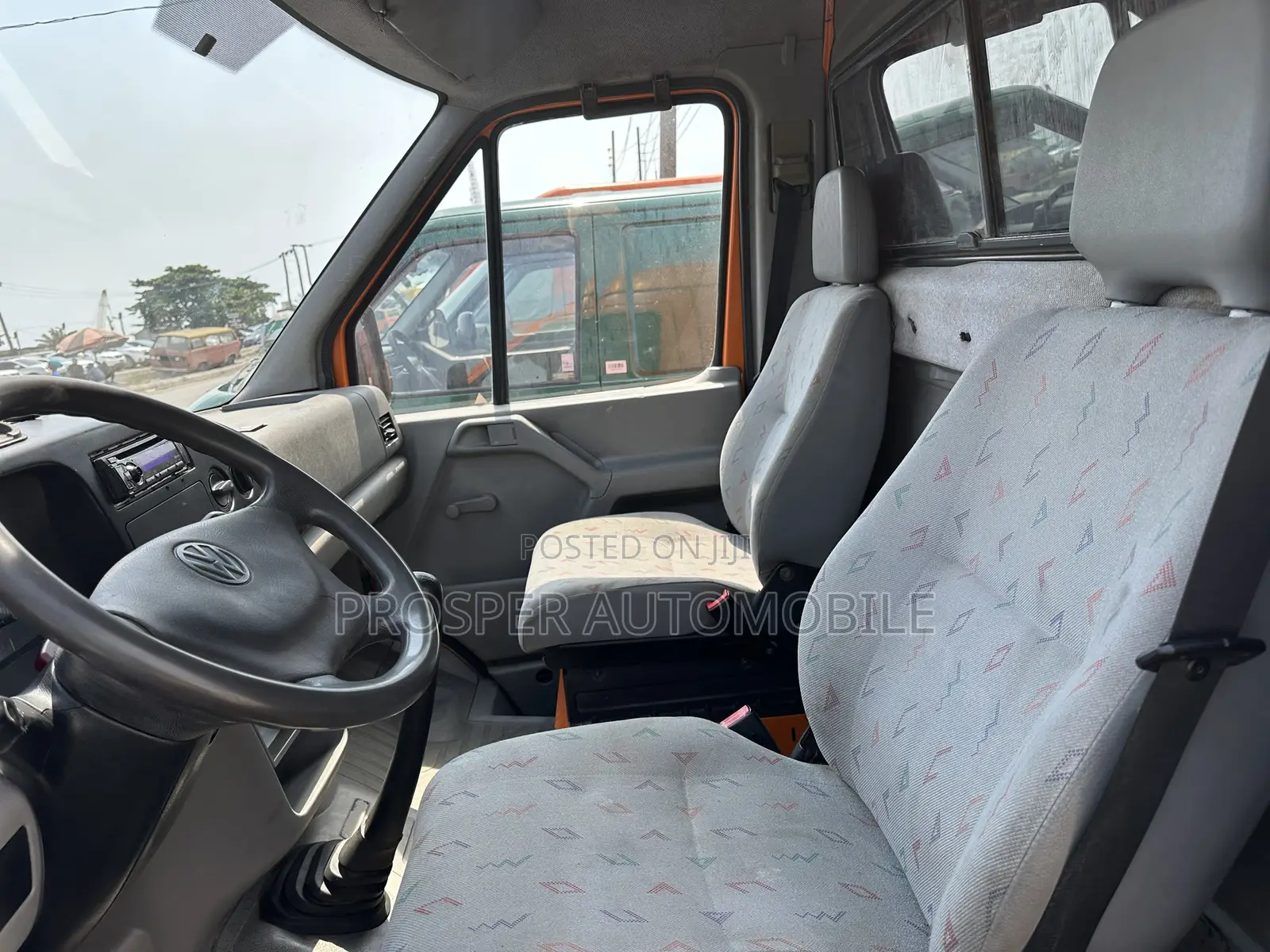 Volkswagen LT 2013 Orange