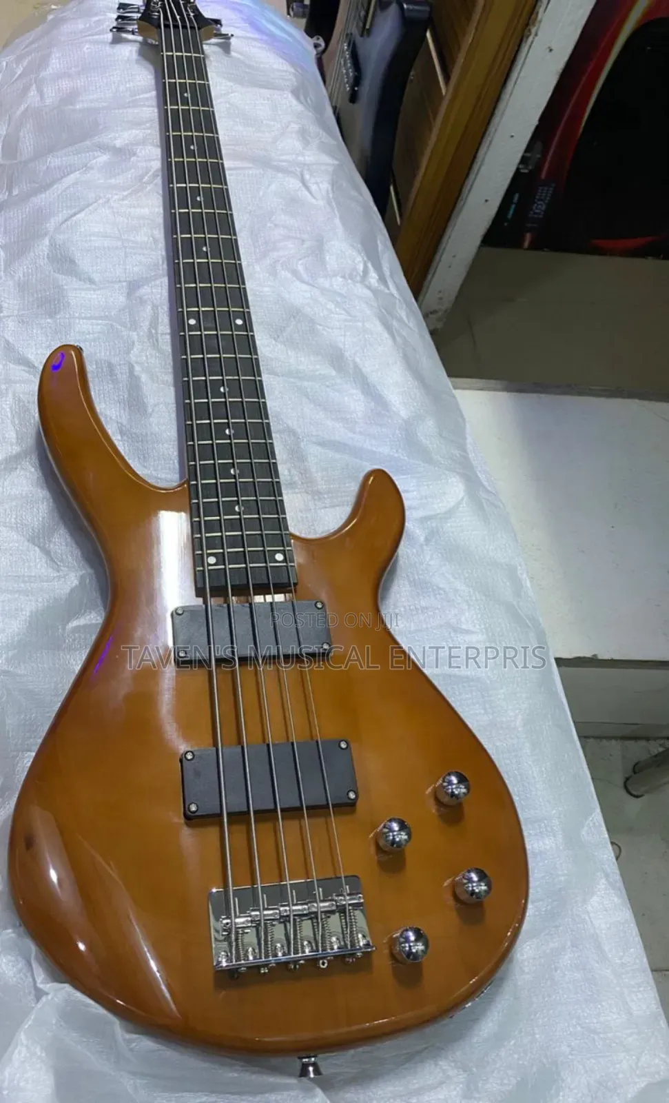 Matrix Usa Five String Electric Bass Guitar