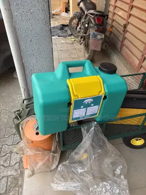 Plastic 9gallon Eye Wash Station