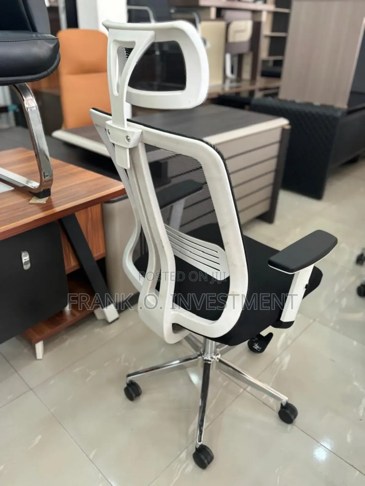Butterfly Adjustable Armrest Executive Mesh Office Chair - White Back