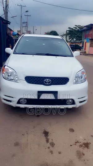 Toyota Matrix Hatchback FWD (1.8L 4cyl 5M) 2006 Off white
