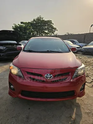 Toyota Corolla 2013 Red