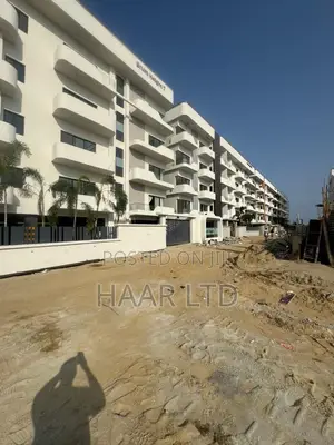2bdrm Apartment in Lekki Phase 1 for rent