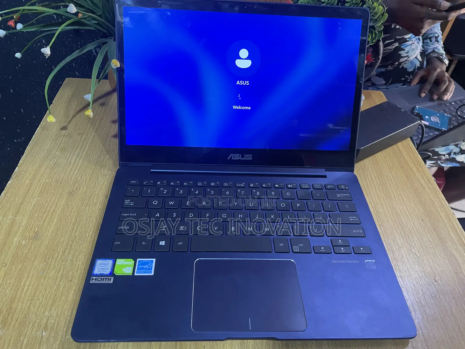 Laptop Asus ZenBook 13 UX331UN 8GB Intel Core i5 SSD 256GB