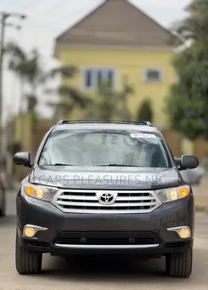 Toyota Highlander Limited 2012 Gray