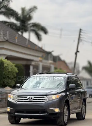 Toyota Highlander Limited 2012 Gray