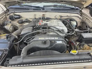 Toyota Tacoma Double Cab V6 4WD 2004 Gold