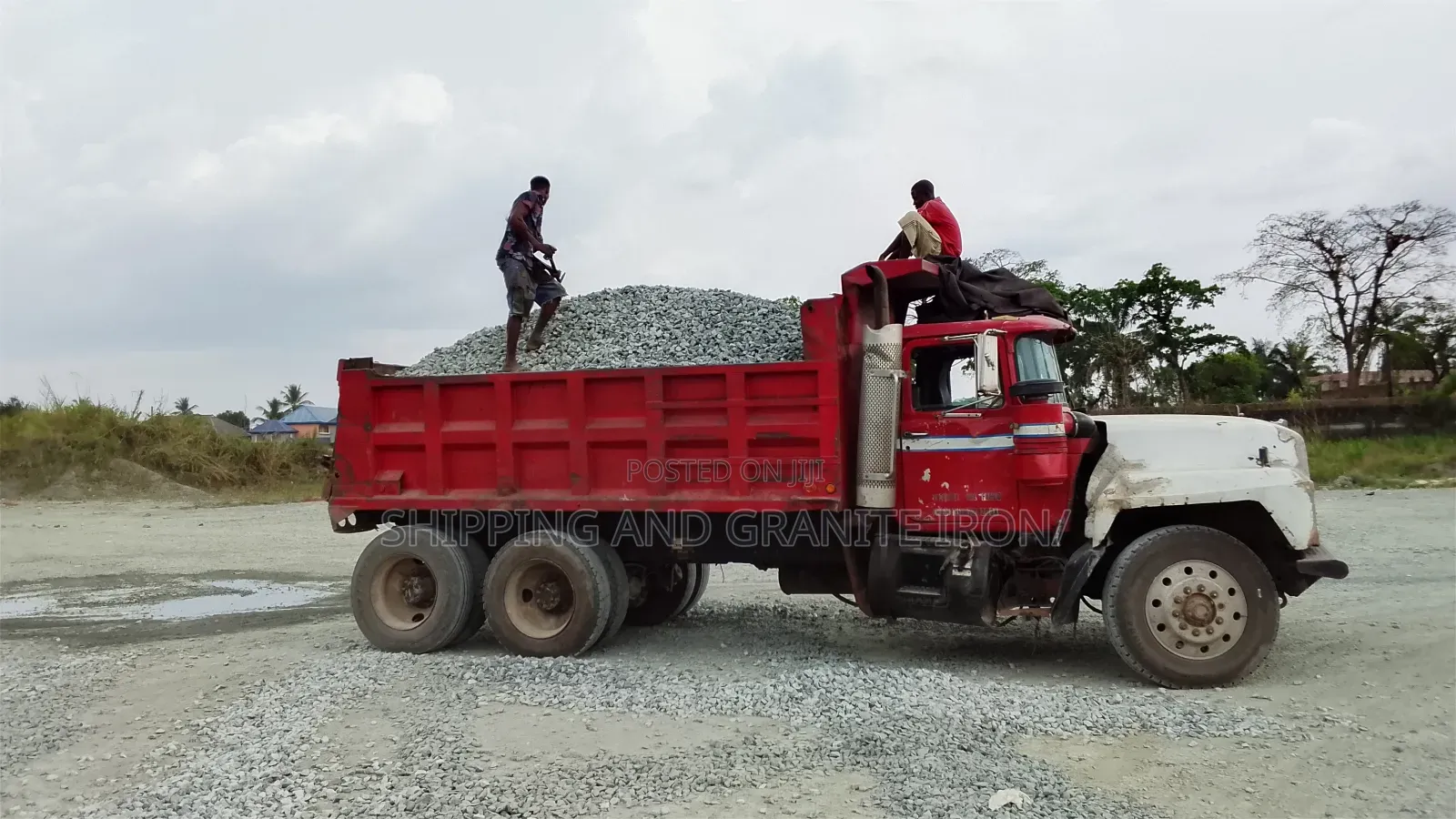 Premium Chipping and Granite for Construction Workers