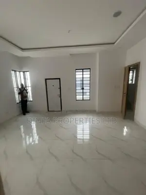 4bdrm Duplex in Harris Drive Vgc for rent