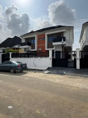 4bdrm Duplex in Surulere for sale