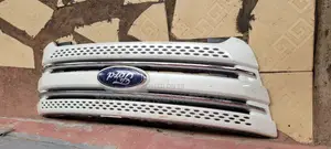 Front Grill Ford Explorer 2014