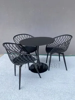 Noir Ensémble Dinning Set