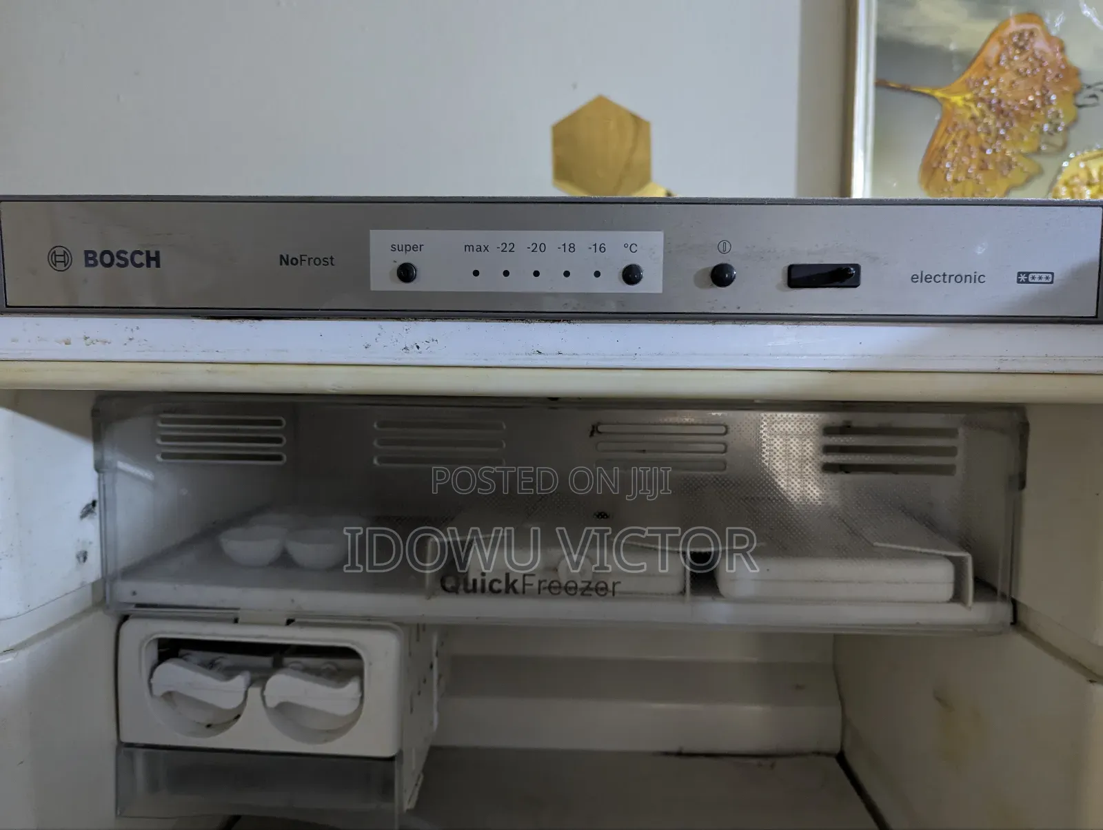 Bosch 297 Liters Refrigerator