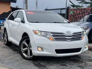 Toyota Venza V6 AWD 2010 White