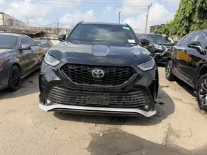 Toyota Highlander XSE 2022 Black