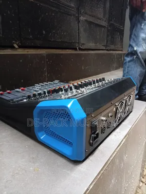 Yamaha Power Mixer P M 8