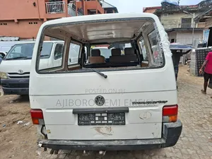 Volkswagen Transporter 2004 White