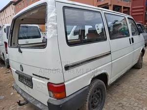 Volkswagen Transporter 2004 White