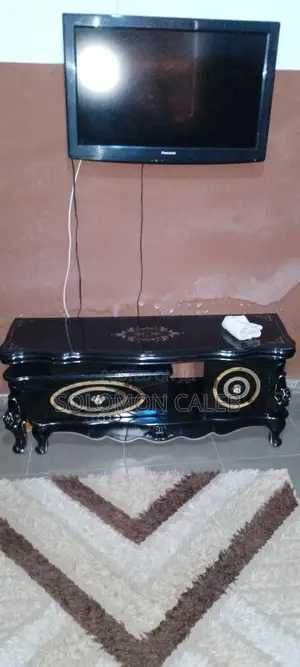 Royal Medium Table and Tv Stand