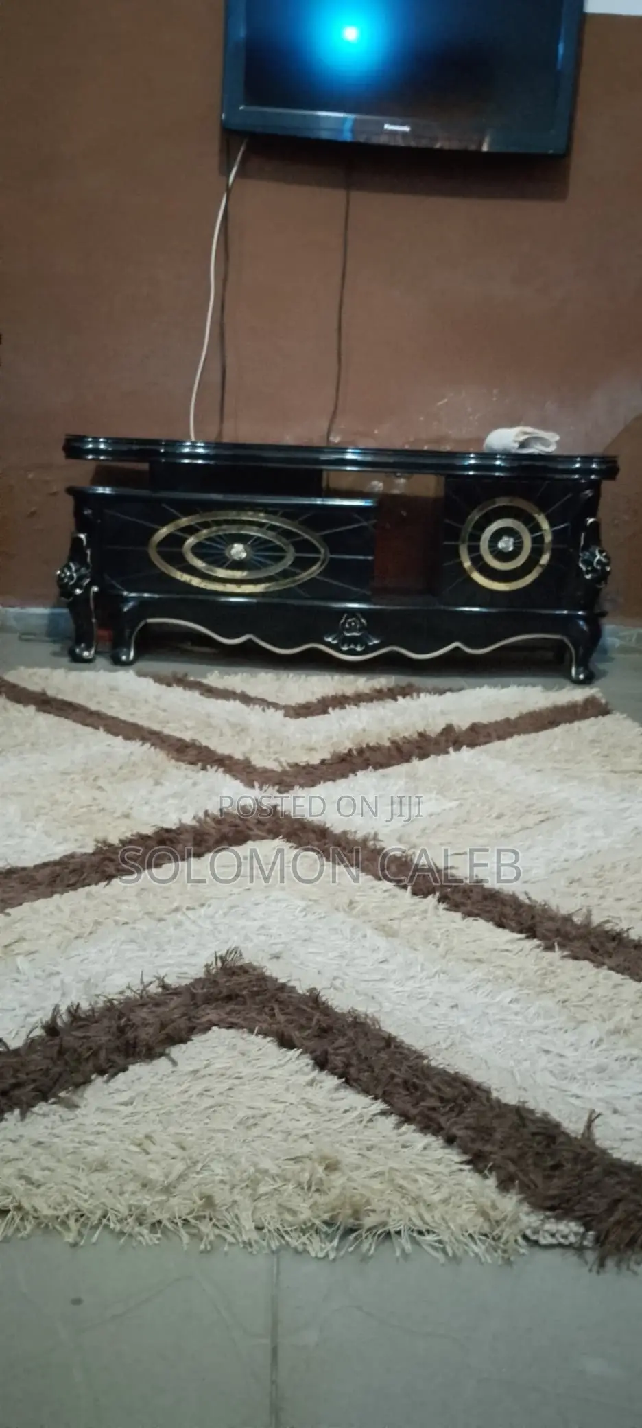 Royal Medium Table and Tv Stand