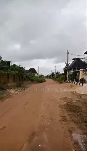 100ft by 200ft Land for Sale Fenced at Ogunwenyi Close to Gra, Benin